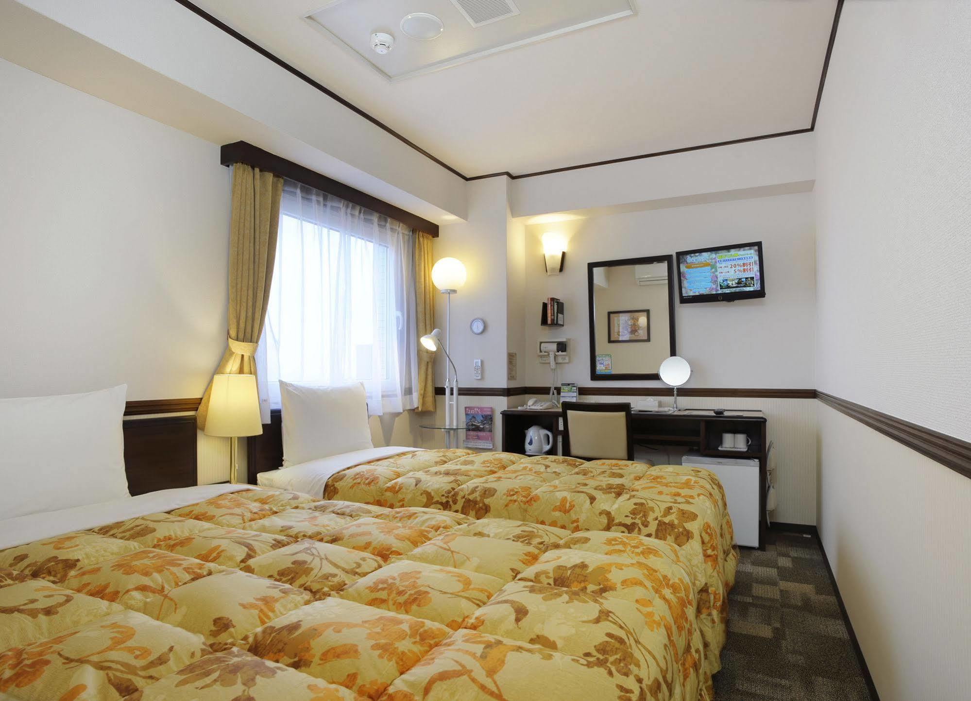 Toyoko Inn Sendai Higashi-Guchi No 2 Buitenkant foto