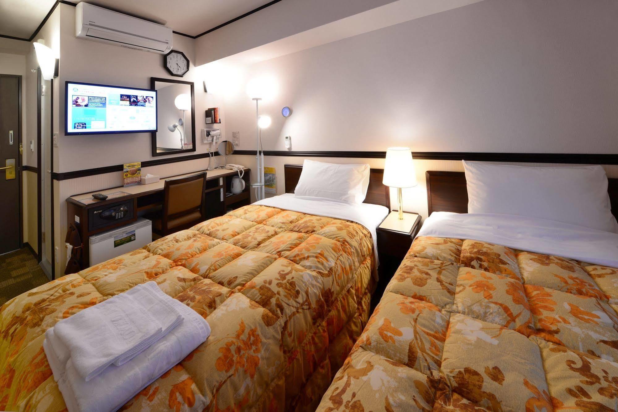 Toyoko Inn Sendai Higashi-Guchi No 2 Buitenkant foto