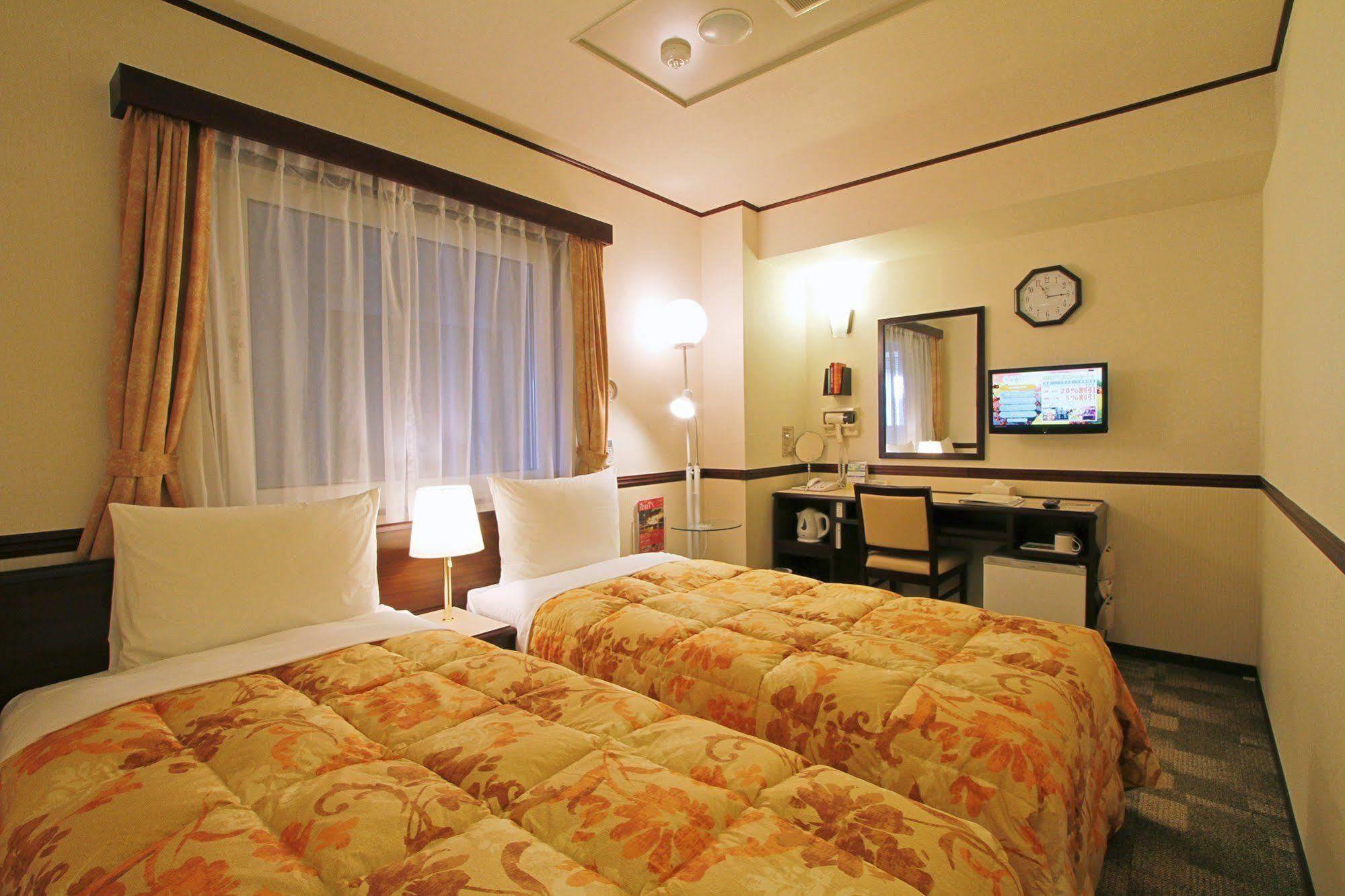 Toyoko Inn Sendai Higashi-Guchi No 2 Buitenkant foto